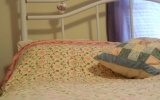 Pestrobarevné patchwork textilie – kouzlo domácího vyšívání