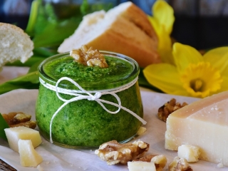 Chutné a zdravé pesto z medvědího česneku